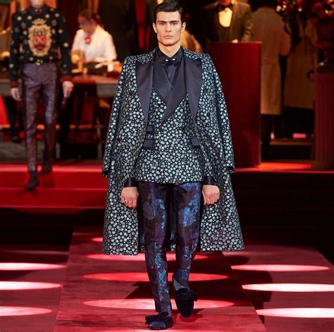 dolce gabbana uomo estate 2019|Men’s Fashion Week Fall 2019: Dolce & Gabbana .